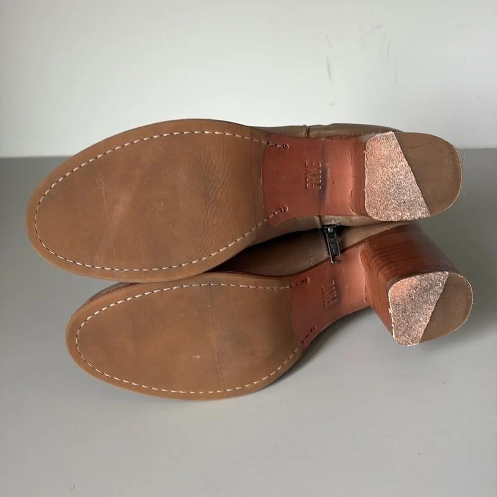 Frye Addie Double Zip Boot Size 9.5 B